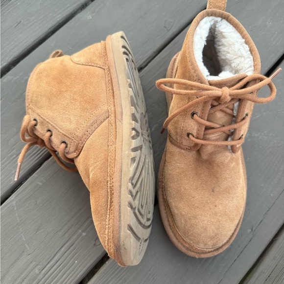UGG | Chestnut Neumel suede tie boots size 8 - Picture 7 of 9